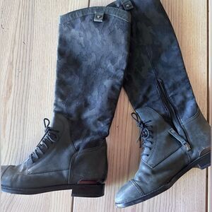 Joan & David Daharlynn Tall black camo riding boots -Size 7